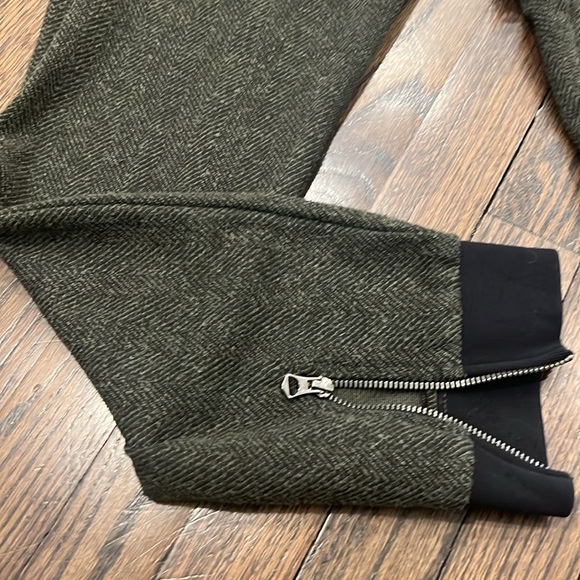 Zara herringbone print joggers with faux leather trim - Picture 5 of 6